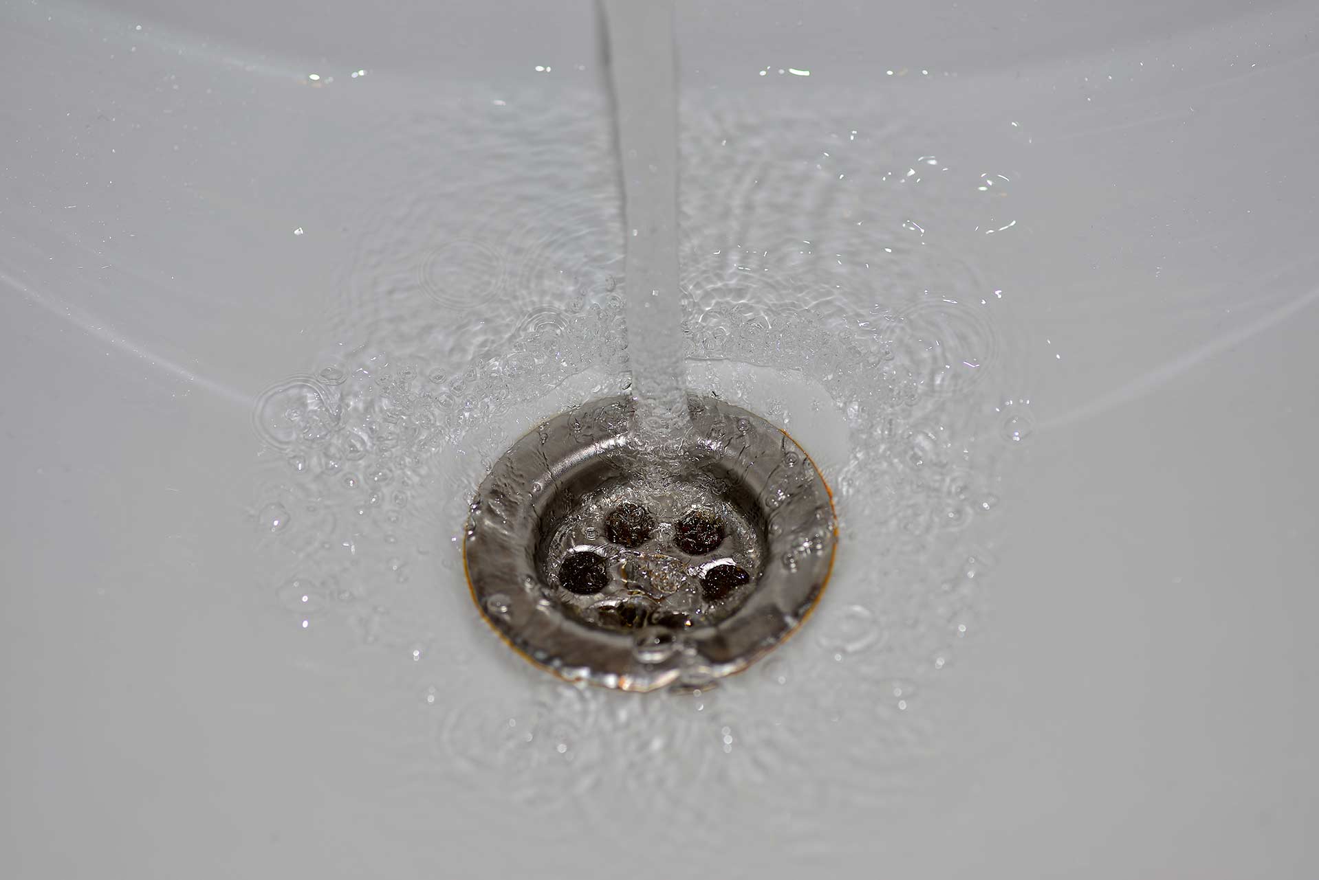 A2B Drains provides services to unblock blocked sinks and drains for properties in Fortune Green.